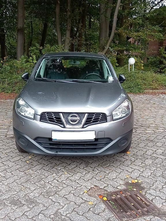 Grau Gebraucht 2013 Nissan Qashqai 360º SUV | 7.300 € (Fairer Preis) - Bild 1/4