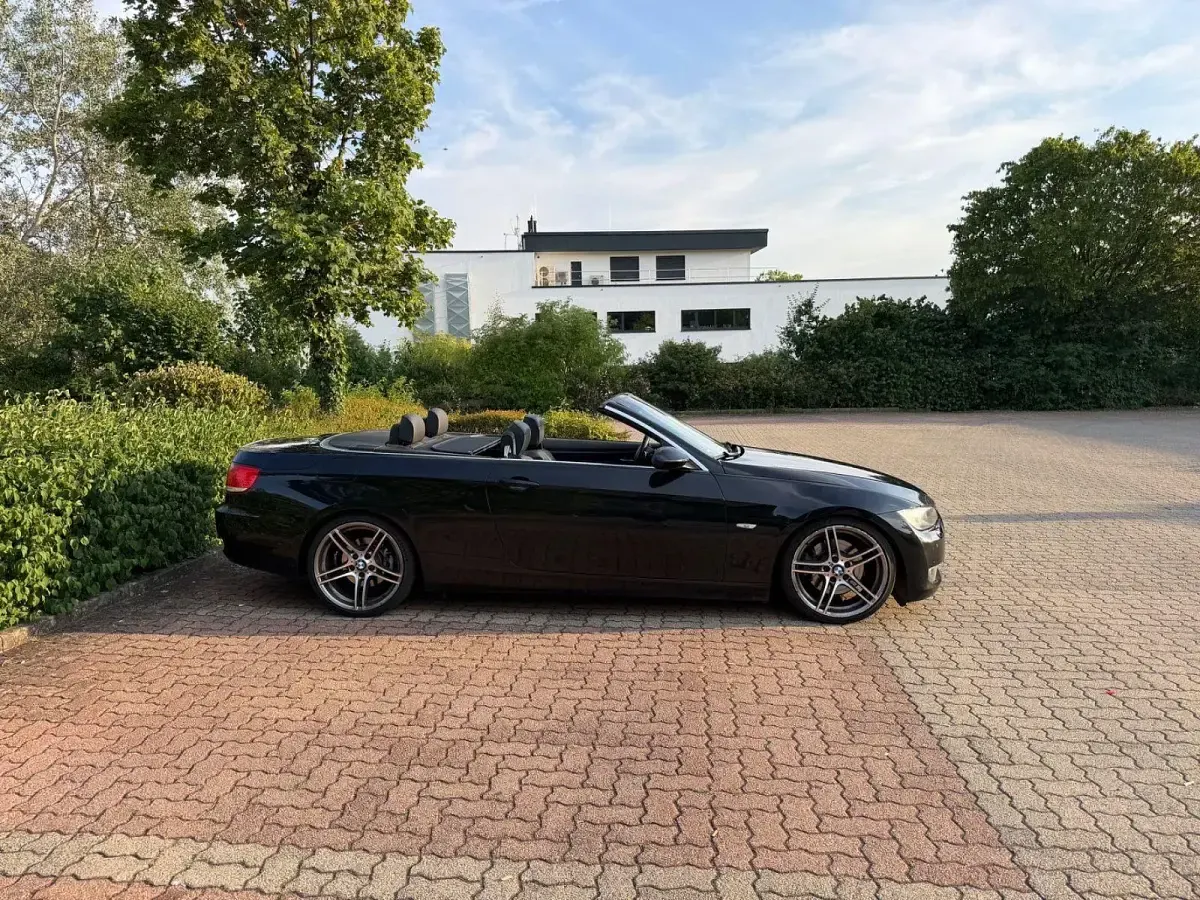 Gebraucht BMW 325 M Sport 218 PS (160 kW) 2008 Schwarz Cabrio