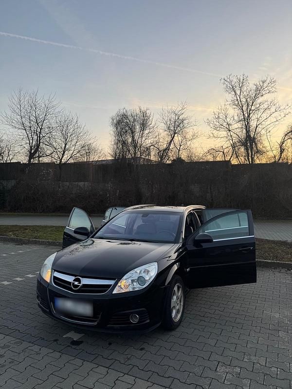Gebraucht Opel Signum 105 PS (77 kW) 2006 Schwarz Kleinwagen