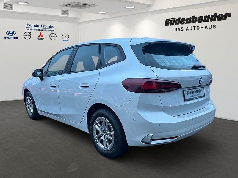 Gebraucht BMW 218 Active Tourer 136 PS (100 kW) 2023 Weiß Van / Kleinbus