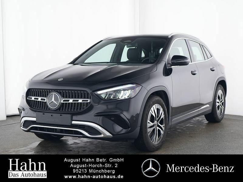 Gebraucht Mercedes GLA200 Progressive 163 PS (119 kW) 2024 Lack kosmosschwarz SUV
