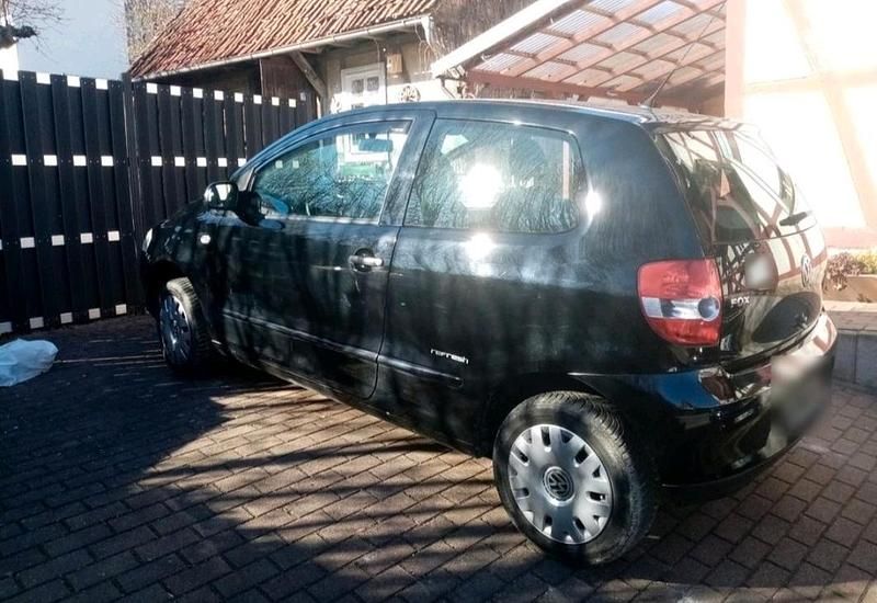 Second-hand VW Fox Refresh 54 CP (39 kW) 2010 Negru Hatchback