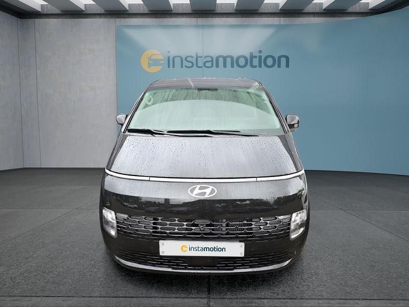 Schwarz Neu 2025 Hyundai Staria Van | 56.249 € - Bild 1/4