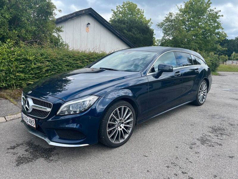 Blau Gebraucht 2015 Mercedes CLS400 Shooting Brake AMG line Kombi | 14.500 € - Bild 1/4