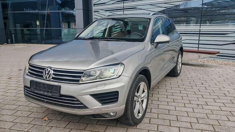 Tungstensilber metalliclack Gebraucht 2018 VW Touareg SUV | 16.999 € - Bild 1/4