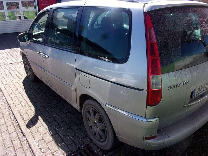 Gebraucht Citroën C8 Tendance 136 PS (100 kW) 2010 Aluminiumgrau/metallic Van / Kleinbus