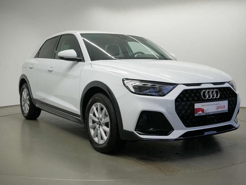 Gebraucht Audi A1 S-Line 116 PS (85 kW) 2025 Gletscherweiss metallic Limousine