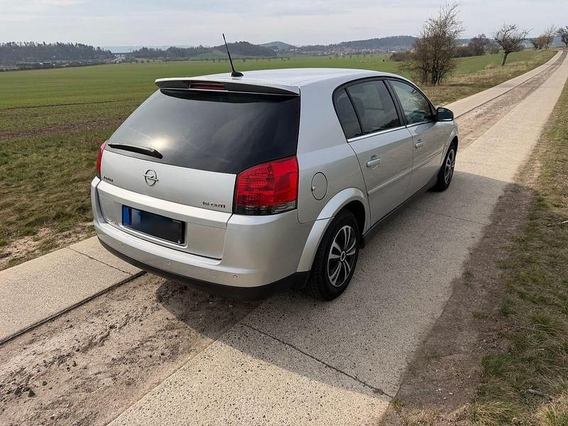 Gebraucht Opel Signum 150 PS (110 kW) 2005 Silber Kleinwagen
