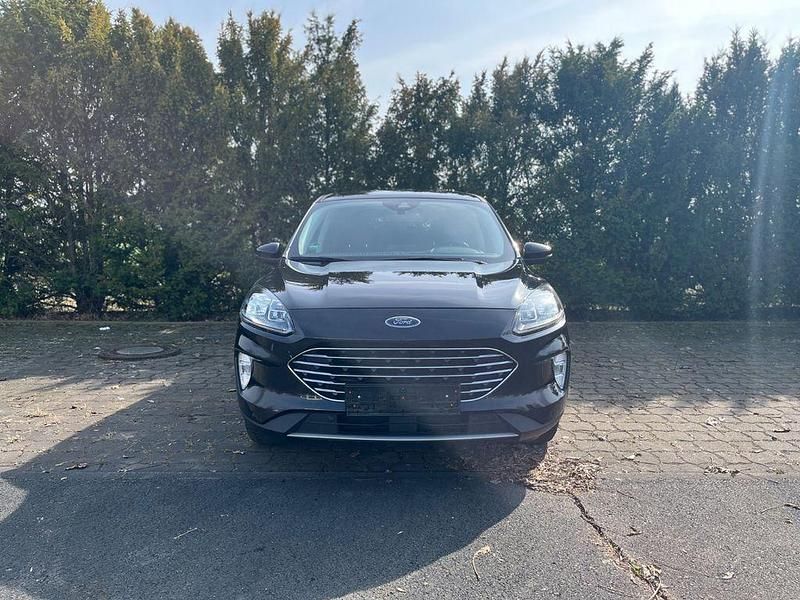 Gebraucht Ford Kuga Titanium 150 PS (110 kW) 2020 Schwarz SUV