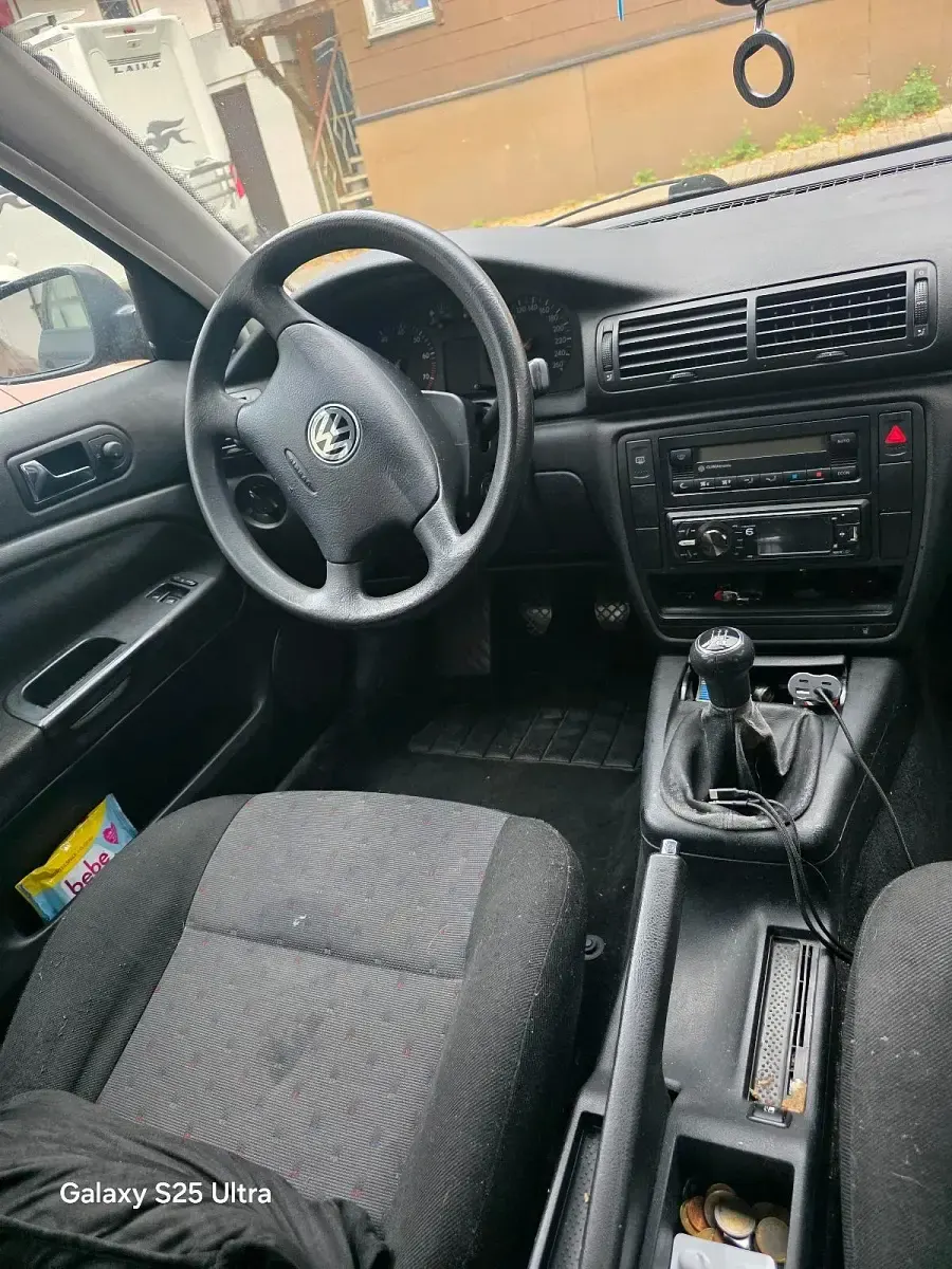 Gebraucht VW Passat 101 PS (74 kW) 2001 Blau Limousine