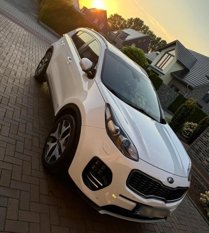 Weiß Gebraucht 2017 Kia Sportage SUV | 18.200 € (Fairer Preis) - Bild 1/4