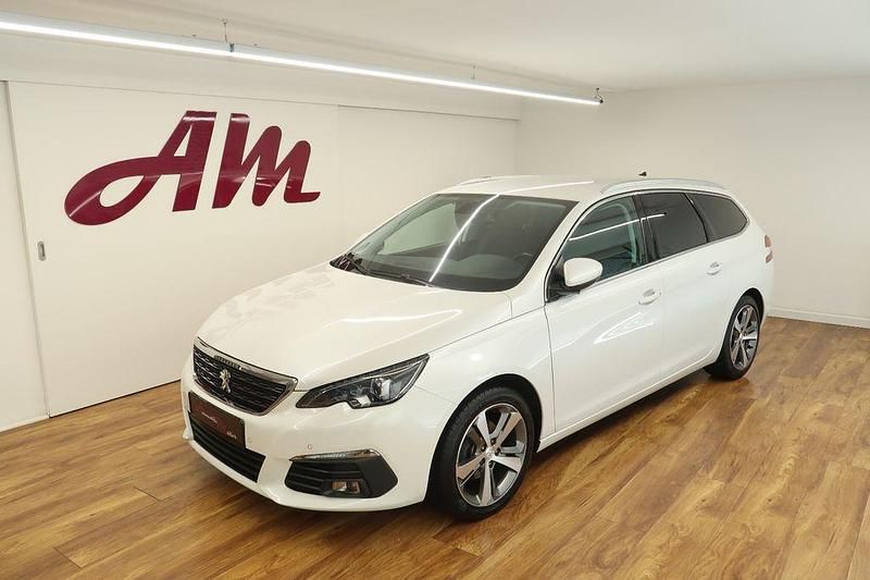 Weiß Gebraucht 2020 Peugeot 308 Allure Kombi | 14.700 € (Fairer Preis) - Bild 1/4