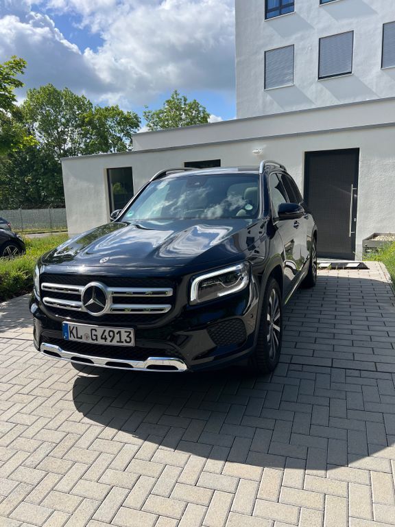 Schwarz Gebraucht 2020 Mercedes GLB200 SUV | 29.999 € (Guter Preis) - Bild 1/4