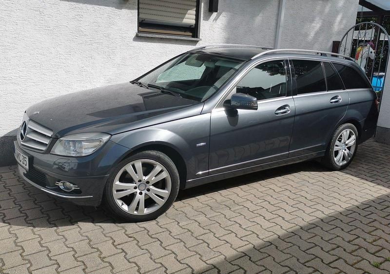 Grau Gebraucht 2010 Mercedes C250 Kombi | 5.250 € (Guter Preis) - Bild 1/4