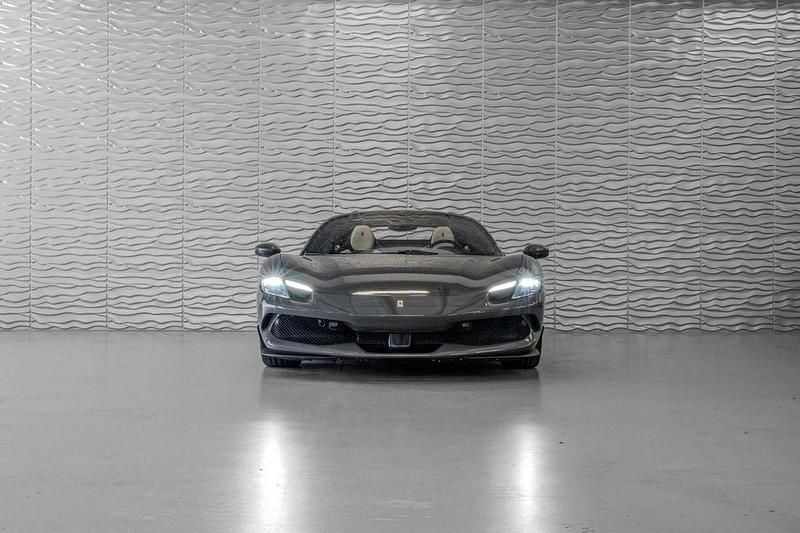 Neu Ferrari 296 829 PS (609 kW) 2025 Grigio scuro Cabrio