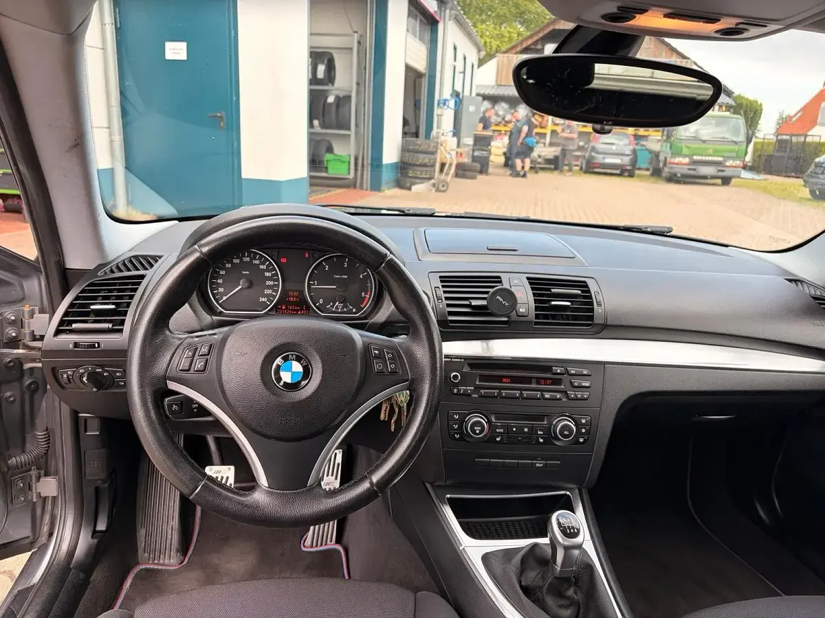 Gebraucht BMW 118 Coupé 143 PS (105 kW) 2009 Silber Coupé