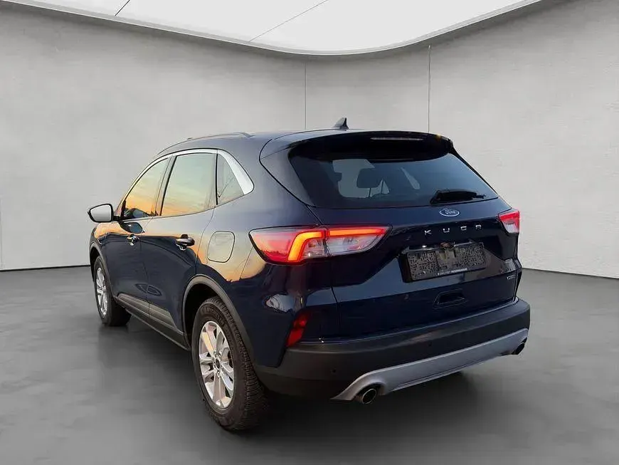Gebraucht Ford Kuga Titanium 224 PS (164 kW) 2022 Blau SUV