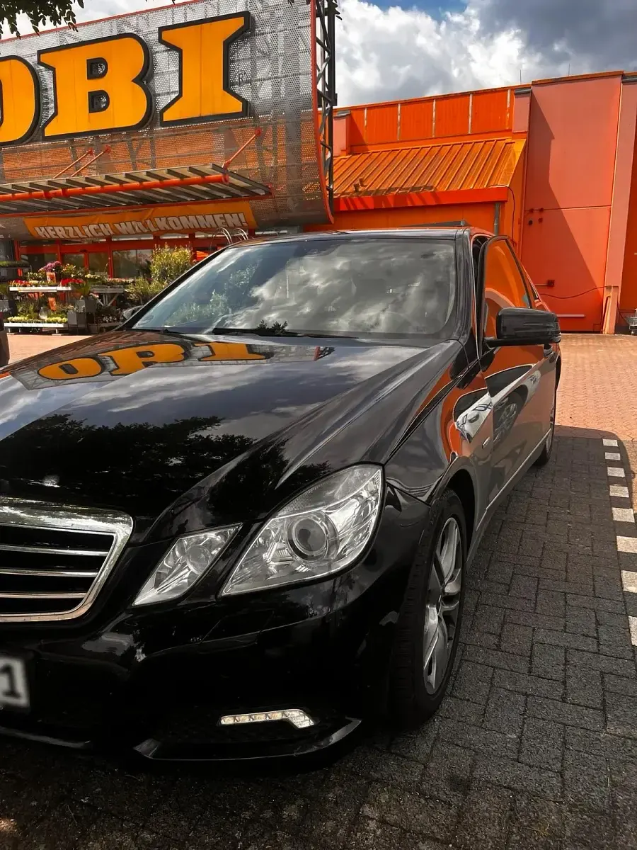Gebraucht Mercedes E220 170 PS (125 kW) 2009 Schwarz Limousine