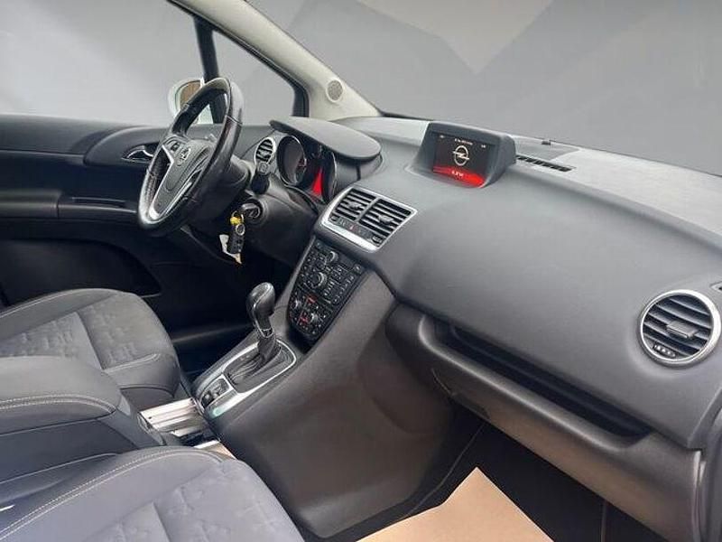 Gebraucht Opel Meriva Innovation 140 PS (102 kW) 2017 Weiß Van / Kleinbus