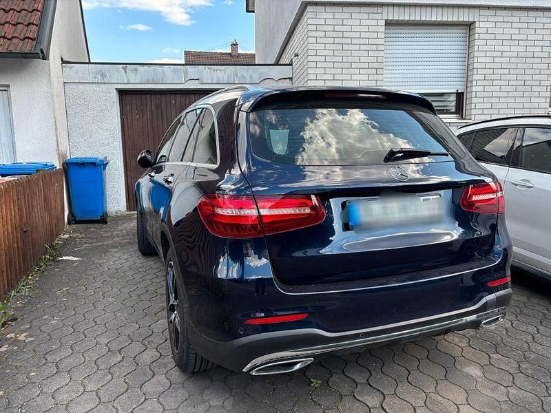 Gebraucht Mercedes GLC250 AMG 204 PS (150 kW) 2017 Blau SUV