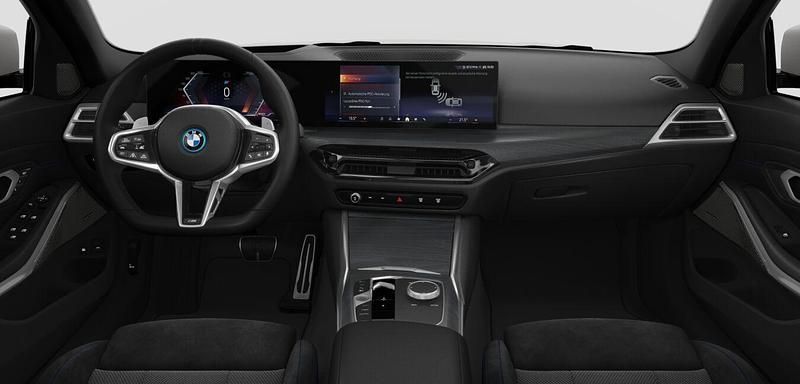 Gebraucht BMW 330e Comfort Edition 292 PS (214 kW) 2025 Weiß Kombi