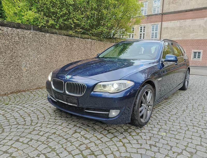Blau Gebraucht 2013 BMW 520 Kombi | 6.000 € (Guter Preis) - Bild 1/4