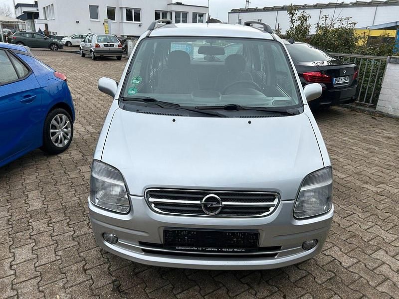 Gebraucht Opel Agila 58 PS (42 kW) 2002 Silber Limousine