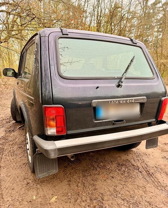 Second-hand Lada niva 82 CP (60 kW) 2015 Albastru SUV