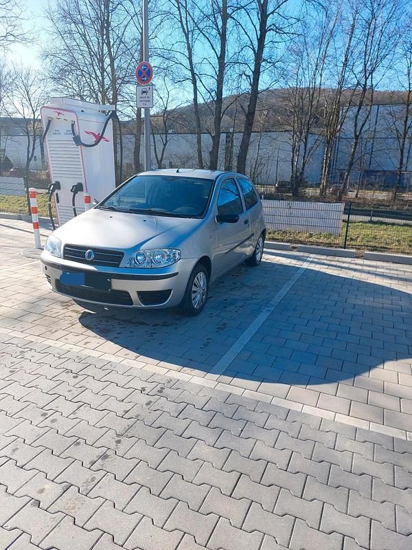 Grau Gebraucht 2007 Fiat Punto Kleinwagen | 1.000 € - Bild 1/4
