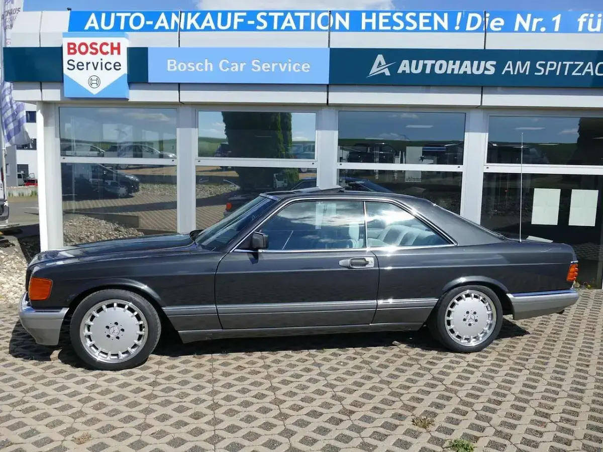 Gebraucht Mercedes 560 299 PS (219 kW) 1987 Blau schwarz Coupé