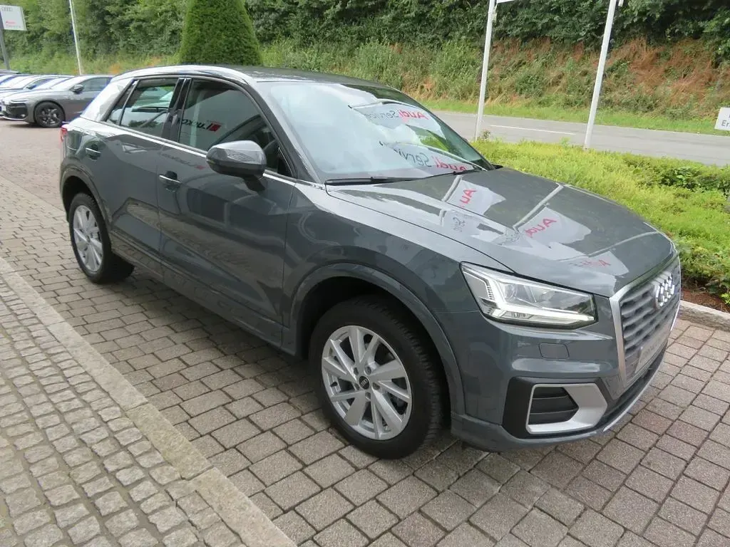 Gebraucht Audi Q2 Sport 150 PS (110 kW) 2020 Grau SUV