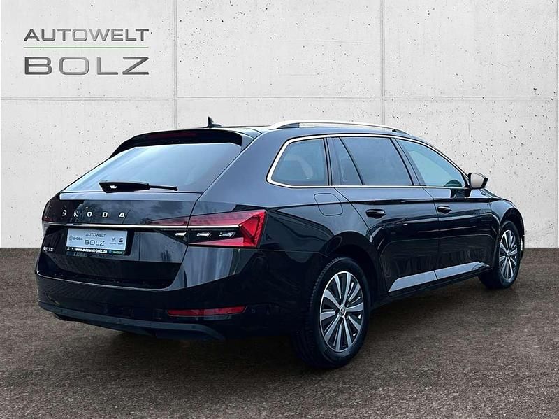 Gebraucht Skoda Superb Style 150 PS (110 kW) 2022 Schwarz Kombi