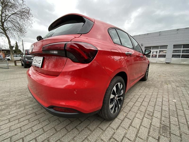 Gebraucht Fiat Tipo City Life 101 PS (74 kW) 2023 Rot Limousine