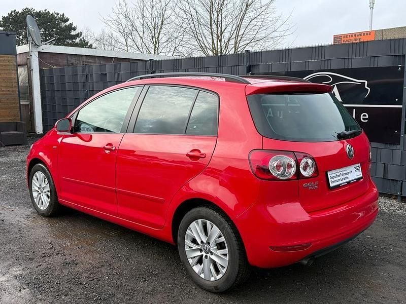 Gebraucht VW Golf Plus Cross Life 105 PS (77 kW) 2013 Rot Van / Kleinbus