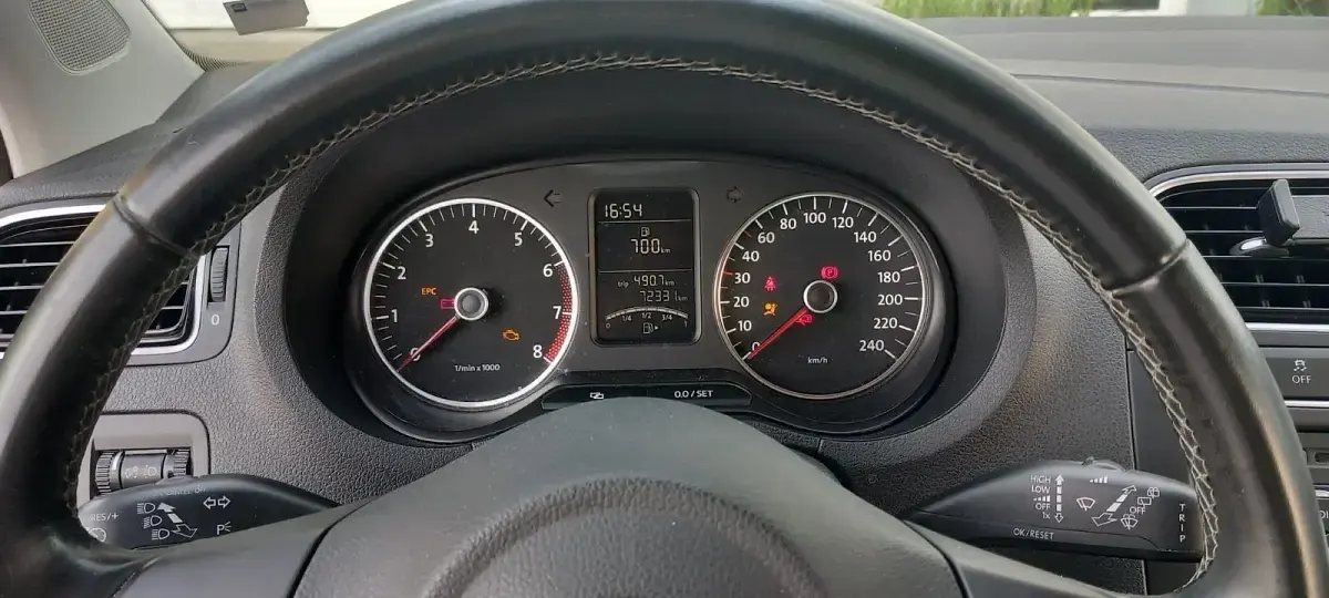 Gebraucht VW Polo 86 PS (63 kW) 2011 Schwarz Kleinwagen
