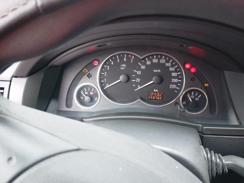 Gebraucht Opel Meriva 101 PS (74 kW) 2005 Silber Van / Kleinbus