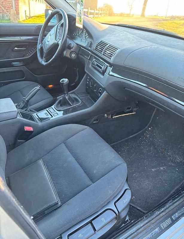 Gebraucht BMW 520 150 PS (110 kW) 1999 Grau Limousine