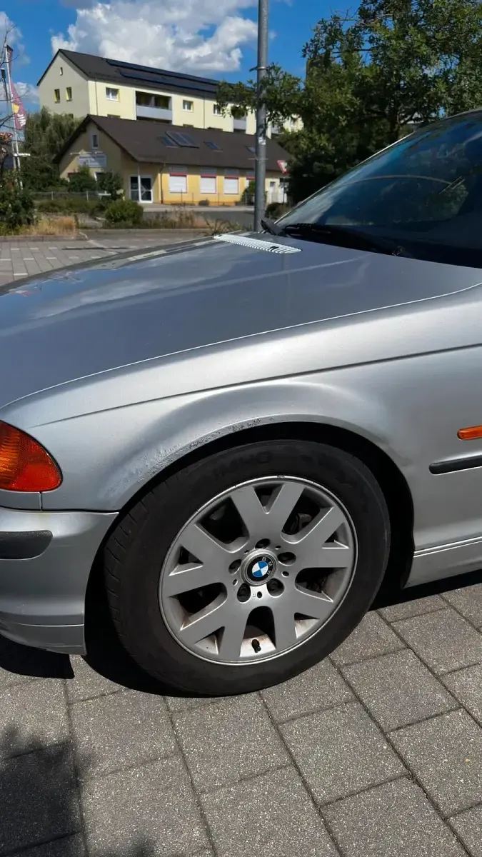 Gebraucht BMW 320 150 PS (110 kW) 1999 Silber Limousine