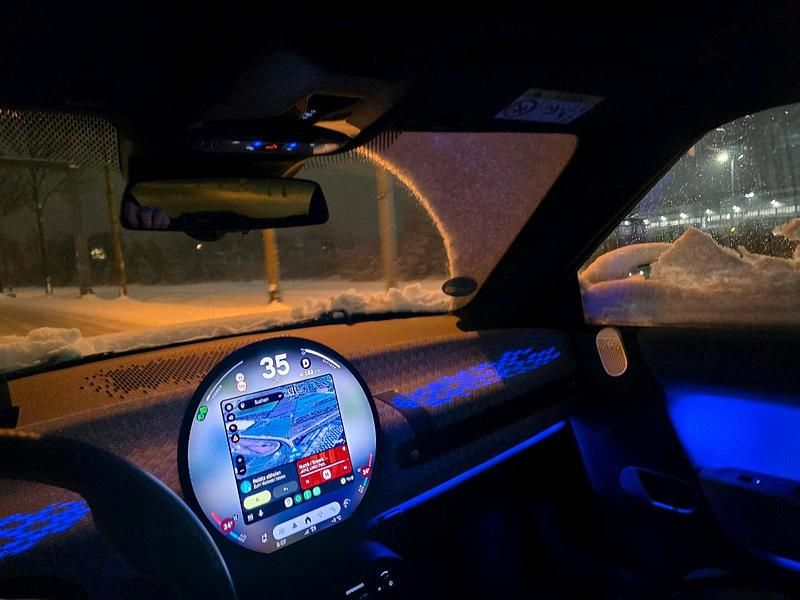 Gebraucht Mini Cooper SE 160 kW (218 PS) 2024 Blau Kleinwagen