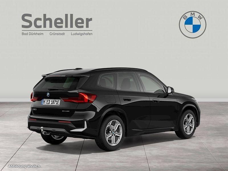 Neu BMW iX1 150 kW (204 PS) 2026 Schwarz SUV