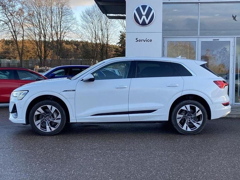 Gebraucht Audi e-tron S-Line 230 kW (313 PS) 2022 Weiß SUV