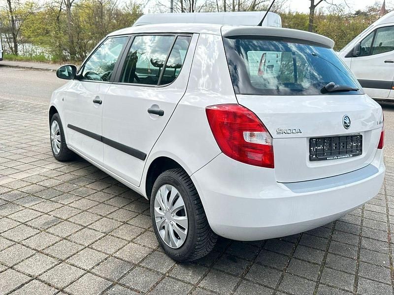 Gebraucht Skoda Fabia Cool Edition 60 PS (44 kW) 2014 Weiß Kleinwagen