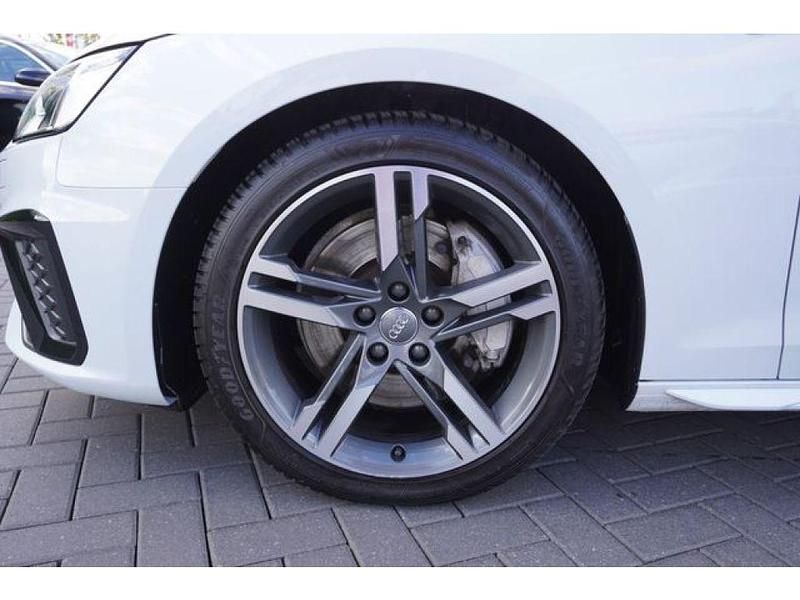 Gebraucht Audi A4 Ambiente 231 PS (169 kW) 2019 Gletscherweiß metallic (metallic) Kombi