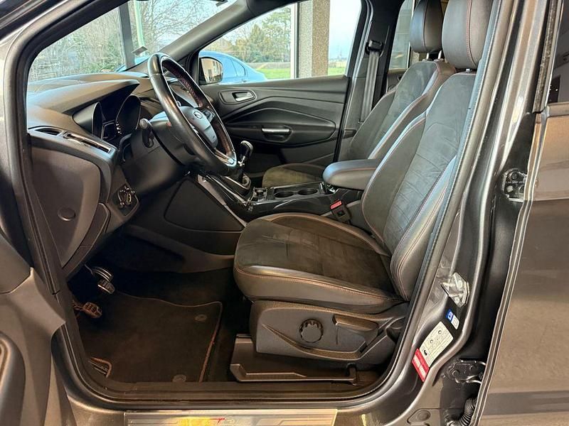 Gebraucht Ford Kuga ST-Line 150 PS (110 kW) 2018 Grau SUV