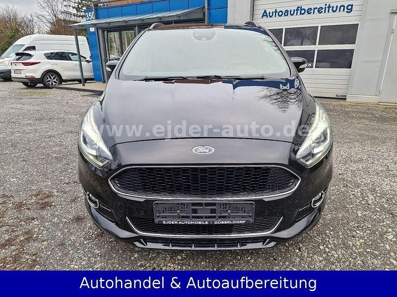 Gebraucht Ford S-MAX ST-Line 190 PS (139 kW) 2018 Shadow black Van / Kleinbus
