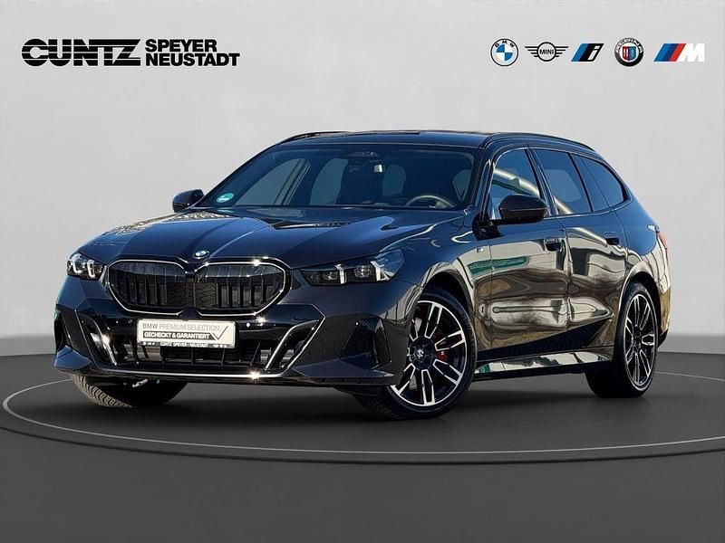 Sophistograu brilllanteffekt Gebraucht 2025 BMW 540 M Sport Kombi | 69.980 € (Fairer Preis) - Bild 1/4