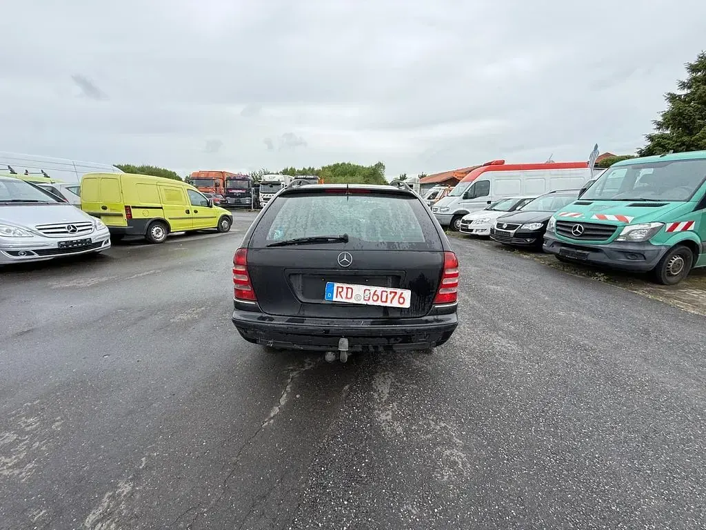 Gebraucht Mercedes C200 Elegance 116 PS (85 kW) 2003 Schwarz Limousine