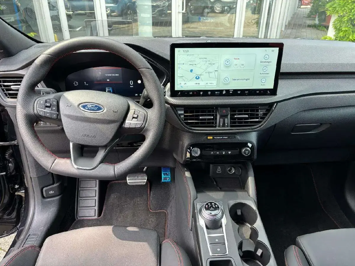 Gebraucht Ford Kuga ST-Line X 152 PS (111 kW) 2025 Obsidianschwarz metallic SUV
