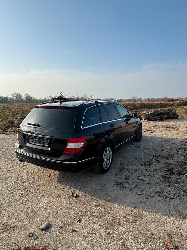 Gebraucht Mercedes C220 170 PS (125 kW) 2008 Schwarz Kombi