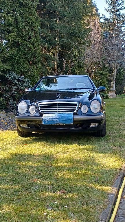 Gebraucht Mercedes CLK200 136 PS (100 kW) 2000 Schwarz Cabrio